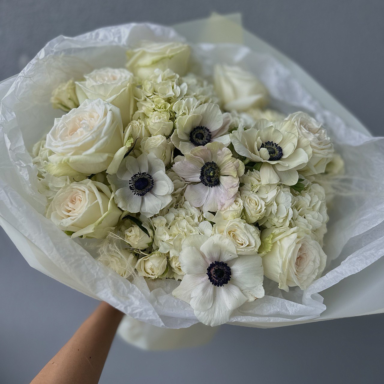“Pure White” Mix Bouquet