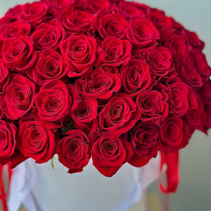 100 Red Roses In A Box