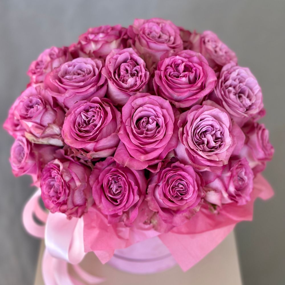 Hat box of Roses Country Blues